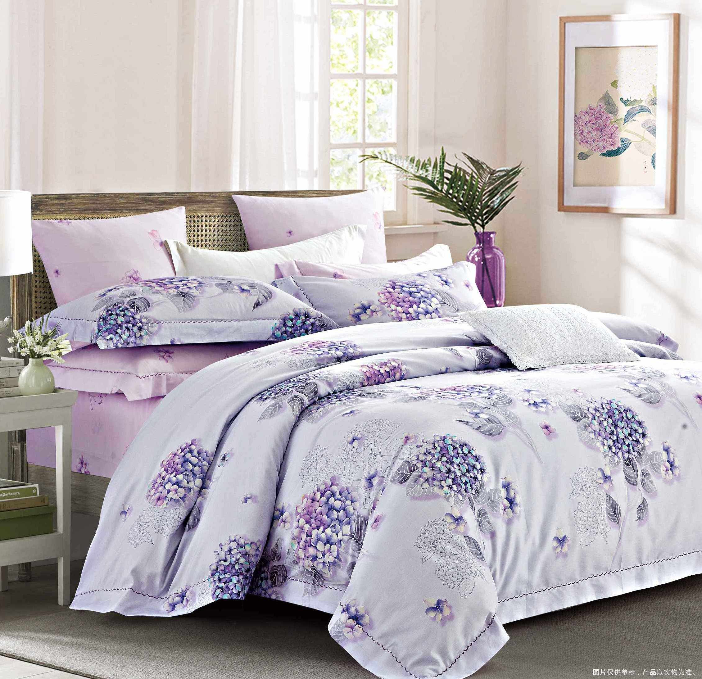 Daphne Comfortable Solid Color Simple Style Bedding Set Solid Color Bedding image1